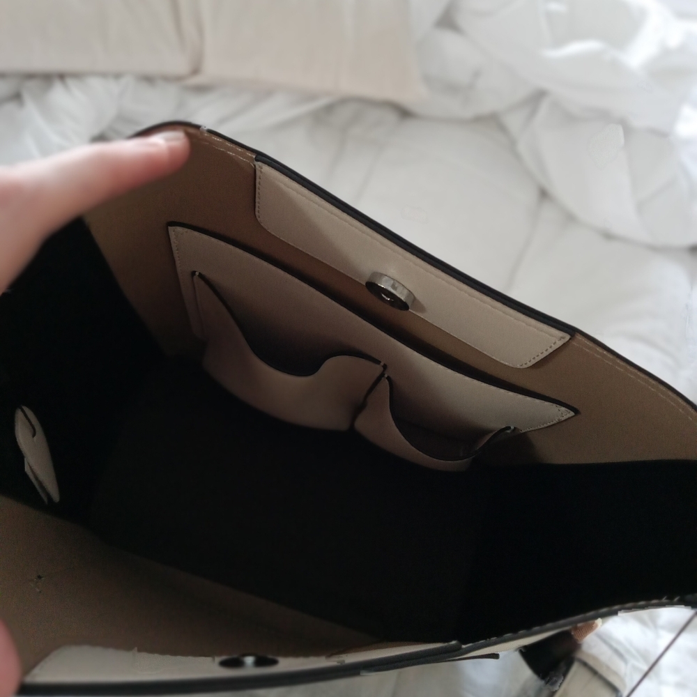 Purse - Picture 3 of 4